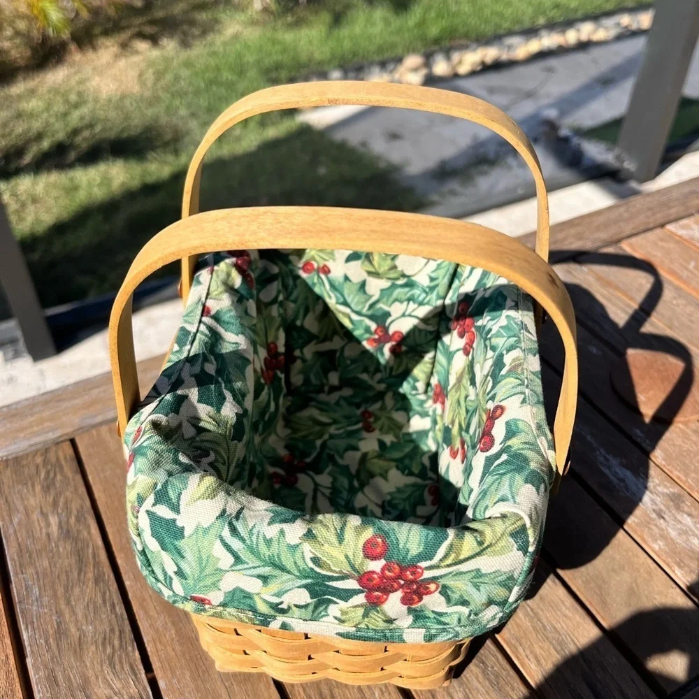Longaberger Basket Small Gathering 2013 With Holly Liner Holiday